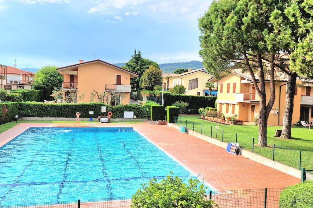 Casa Galloni - Pool Bardolino Bagian luar foto